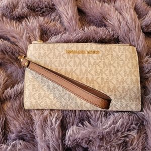 Michael Kors Double Zipper wristlet